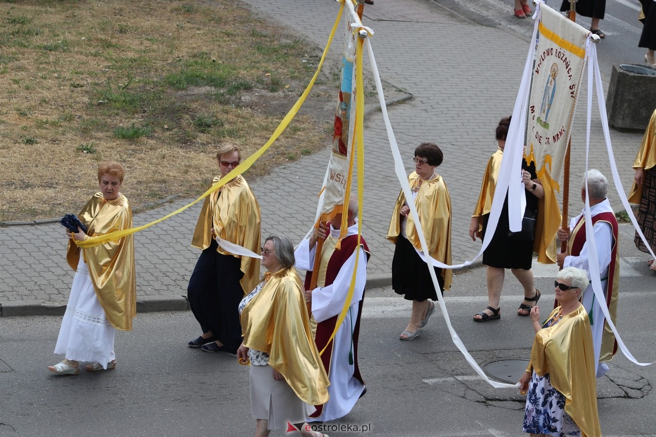 Boże Ciało 2024. Procesja parafii Zbawiciela Świata w Ostrołęce [30.05.2024] - zdjęcie #69 - eOstroleka.pl