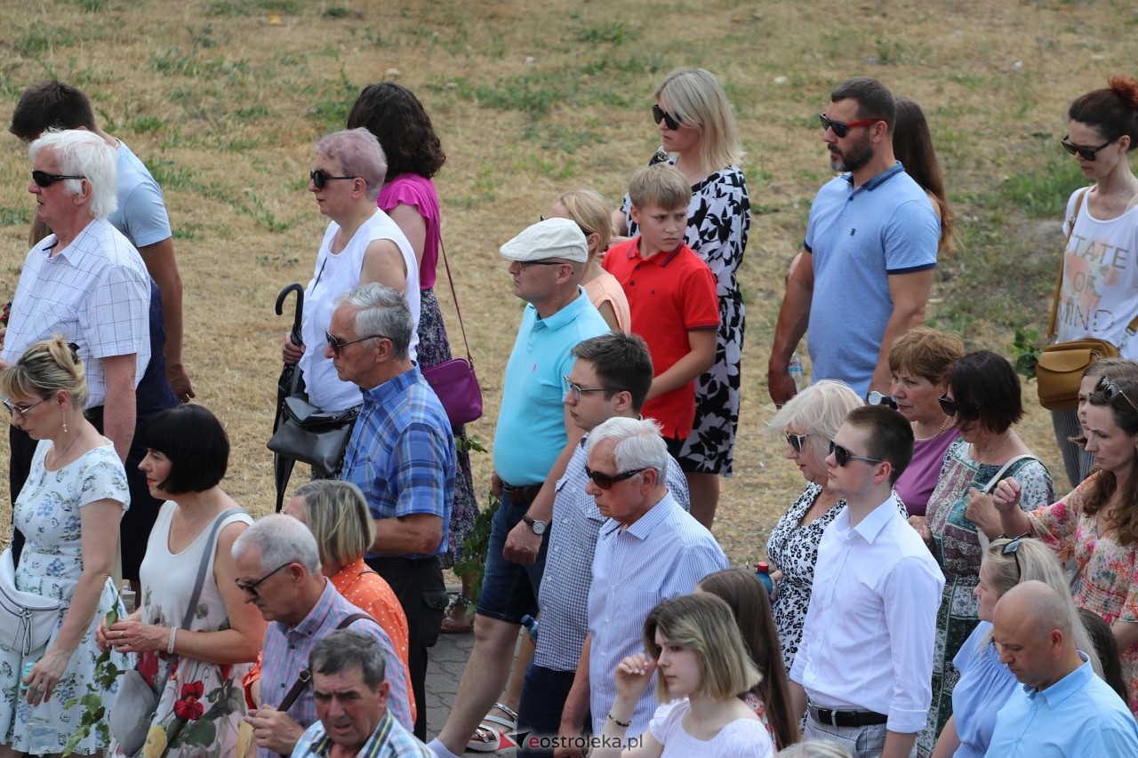 Boże Ciało 2024. Procesja parafii Zbawiciela Świata w Ostrołęce [30.05.2024] - zdjęcie #25 - eOstroleka.pl