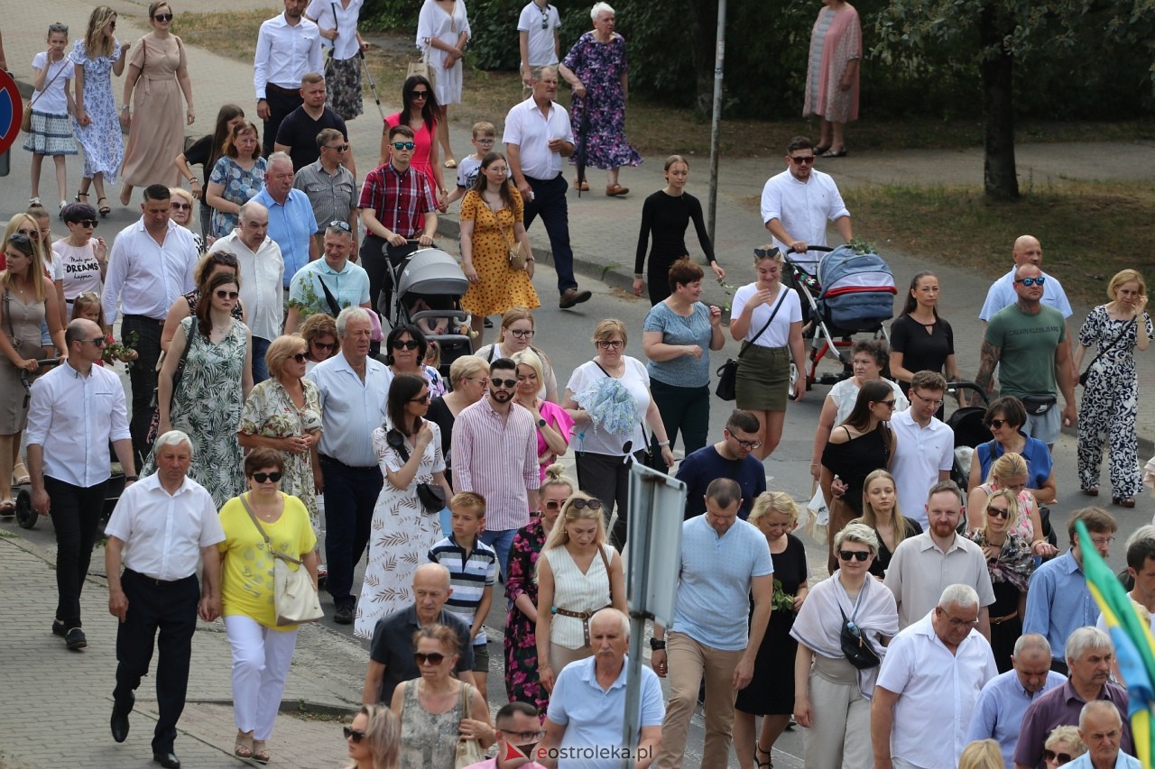 Boże Ciało 2024. Procesja parafii Zbawiciela Świata w Ostrołęce [30.05.2024] - zdjęcie #12 - eOstroleka.pl