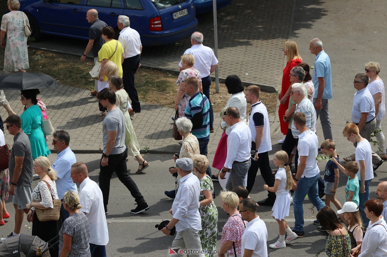 Boże Ciało 2024. Procesja parafii Zbawiciela Świata w Ostrołęce [30.05.2024] - zdjęcie #1 - eOstroleka.pl