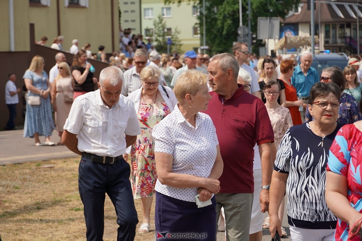 Boże Ciało 2024. Parafia pw. św. Franciszka z Asyżu w Ostrołęce - zdjęcie #98 - eOstroleka.pl
