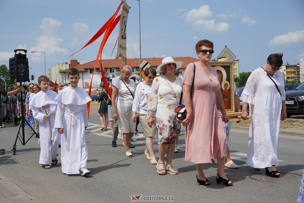 Boże Ciało 2024. Parafia pw. św. Franciszka z Asyżu w Ostrołęce - zdjęcie #81 - eOstroleka.pl