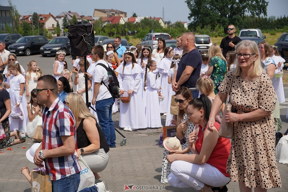 Boże Ciało 2024. Parafia pw. św. Franciszka z Asyżu w Ostrołęce - zdjęcie #72 - eOstroleka.pl