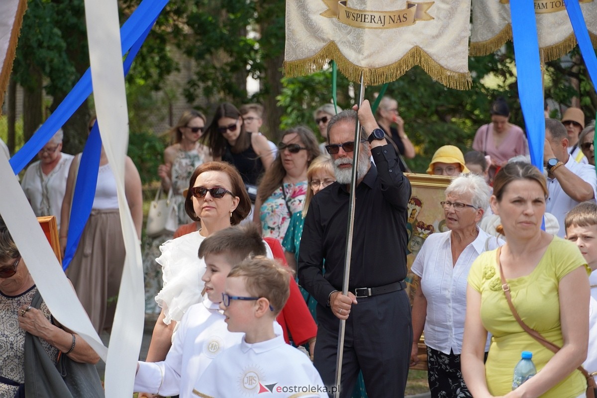 Boże Ciało 2024. Parafia pw. św. Franciszka z Asyżu w Ostrołęce - zdjęcie #55 - eOstroleka.pl
