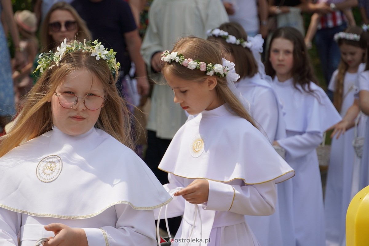 Boże Ciało 2024. Parafia pw. św. Franciszka z Asyżu w Ostrołęce - zdjęcie #38 - eOstroleka.pl