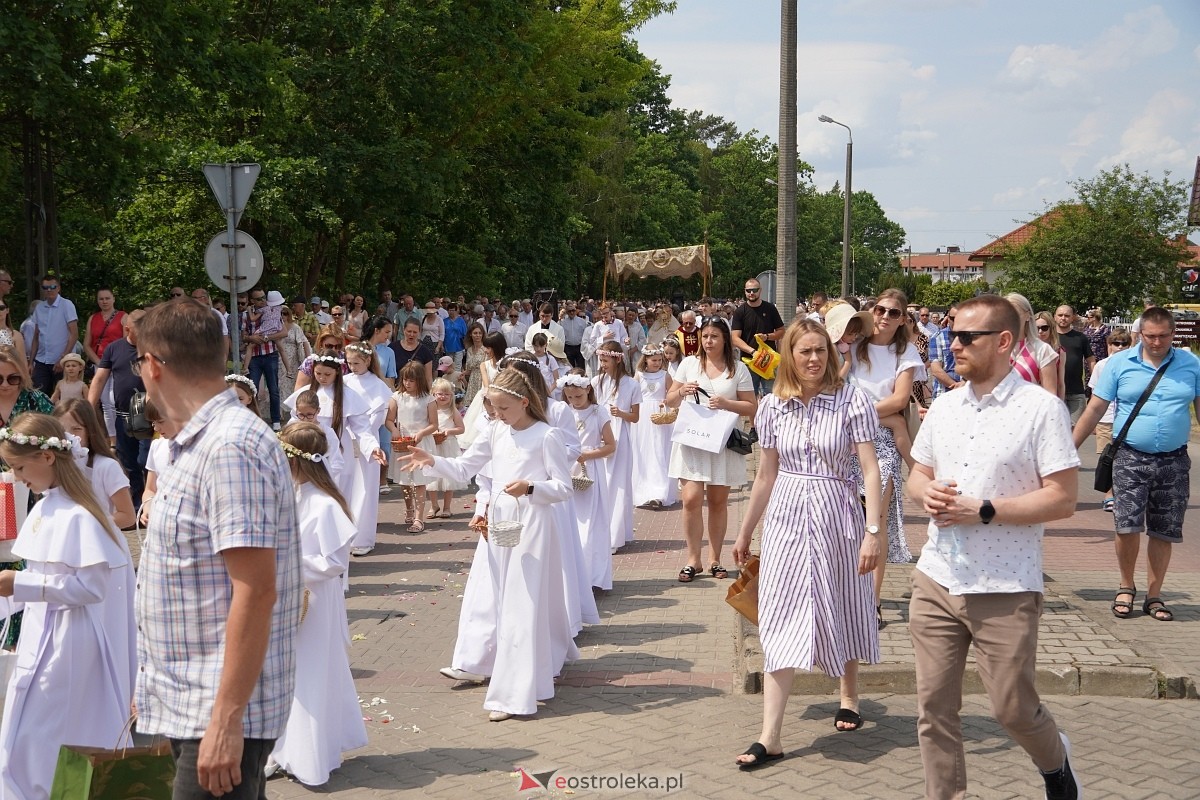 Boże Ciało 2024. Parafia pw. św. Franciszka z Asyżu w Ostrołęce - zdjęcie #32 - eOstroleka.pl