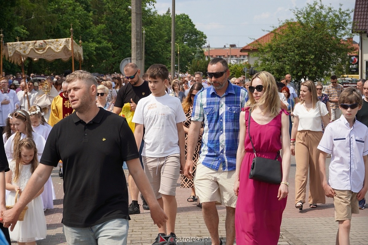 Boże Ciało 2024. Parafia pw. św. Franciszka z Asyżu w Ostrołęce - zdjęcie #30 - eOstroleka.pl