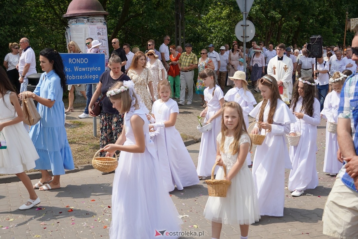 Boże Ciało 2024. Parafia pw. św. Franciszka z Asyżu w Ostrołęce - zdjęcie #29 - eOstroleka.pl