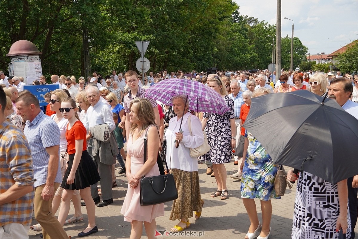 Boże Ciało 2024. Parafia pw. św. Franciszka z Asyżu w Ostrołęce - zdjęcie #22 - eOstroleka.pl