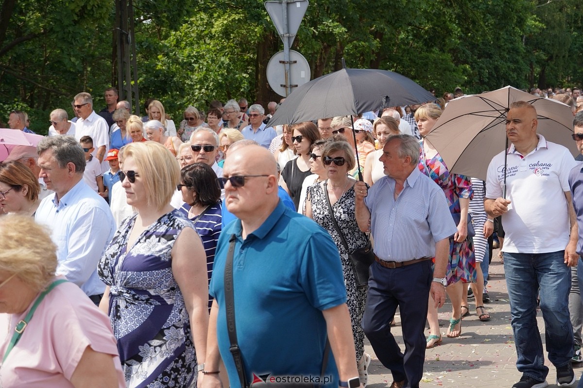 Boże Ciało 2024. Parafia pw. św. Franciszka z Asyżu w Ostrołęce - zdjęcie #13 - eOstroleka.pl