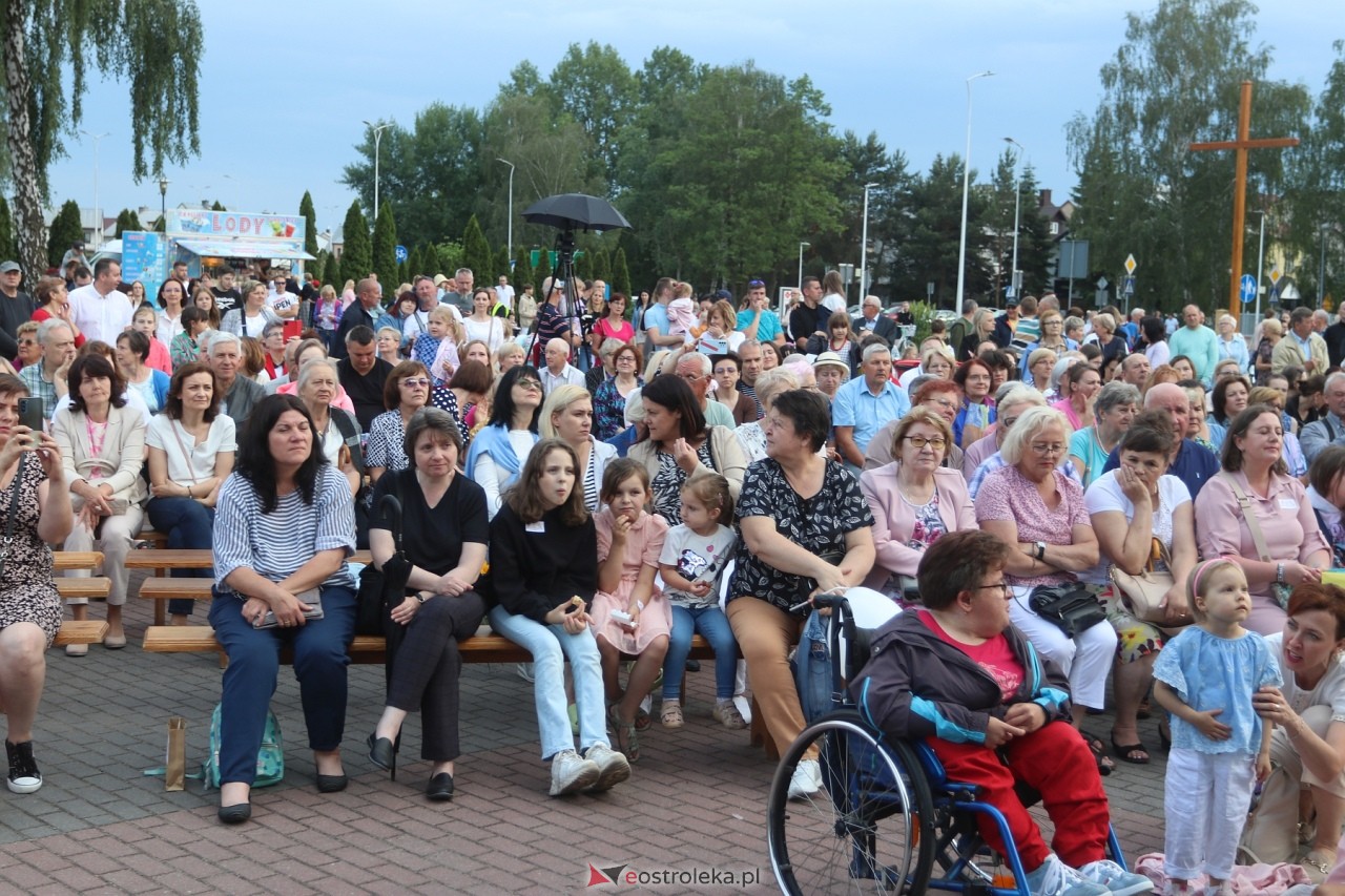 Koncert uwielbienia w Ostrołęce [30.05.2024] - zdjęcie #124 - eOstroleka.pl