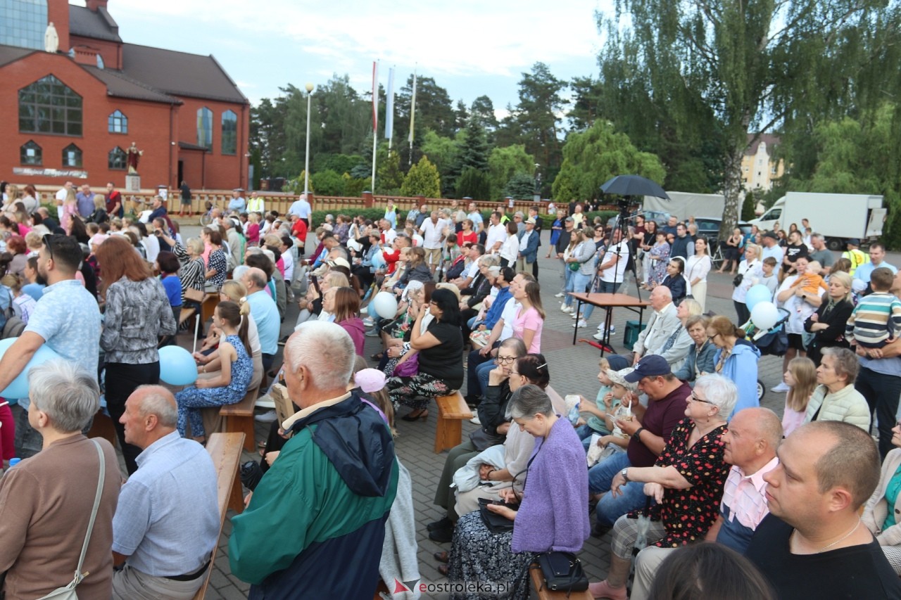 Koncert uwielbienia w Ostrołęce [30.05.2024] - zdjęcie #113 - eOstroleka.pl
