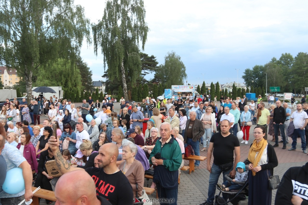 Koncert uwielbienia w Ostrołęce [30.05.2024] - zdjęcie #110 - eOstroleka.pl