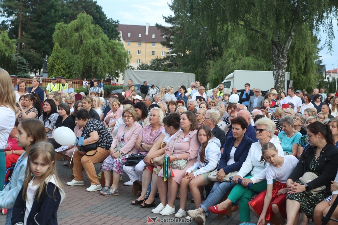 Koncert uwielbienia w Ostrołęce [30.05.2024] - zdjęcie #107 - eOstroleka.pl
