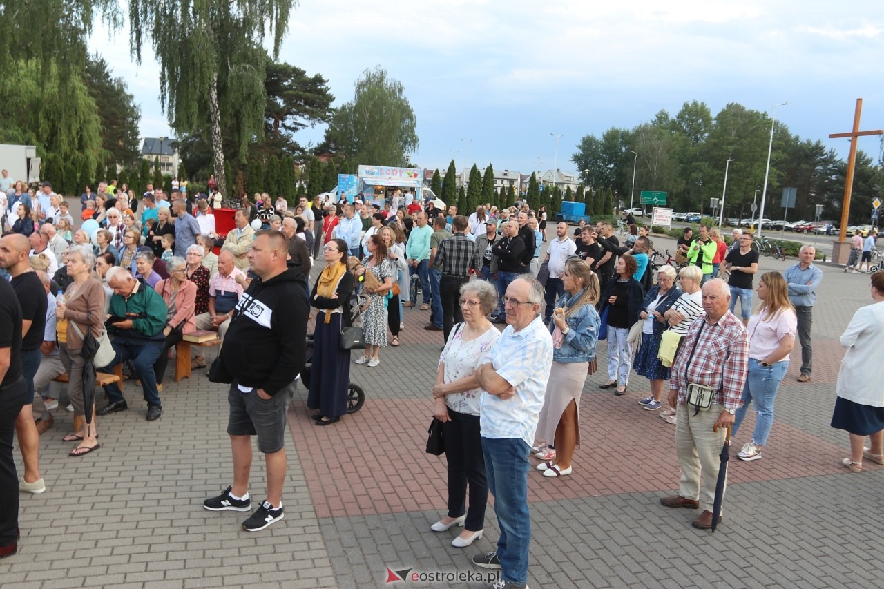 Koncert uwielbienia w Ostrołęce [30.05.2024] - zdjęcie #105 - eOstroleka.pl