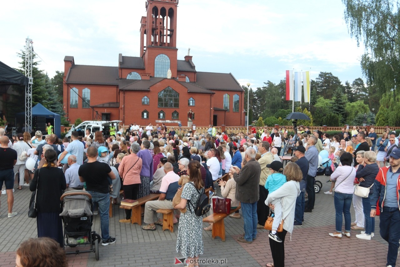 Koncert uwielbienia w Ostrołęce [30.05.2024] - zdjęcie #103 - eOstroleka.pl