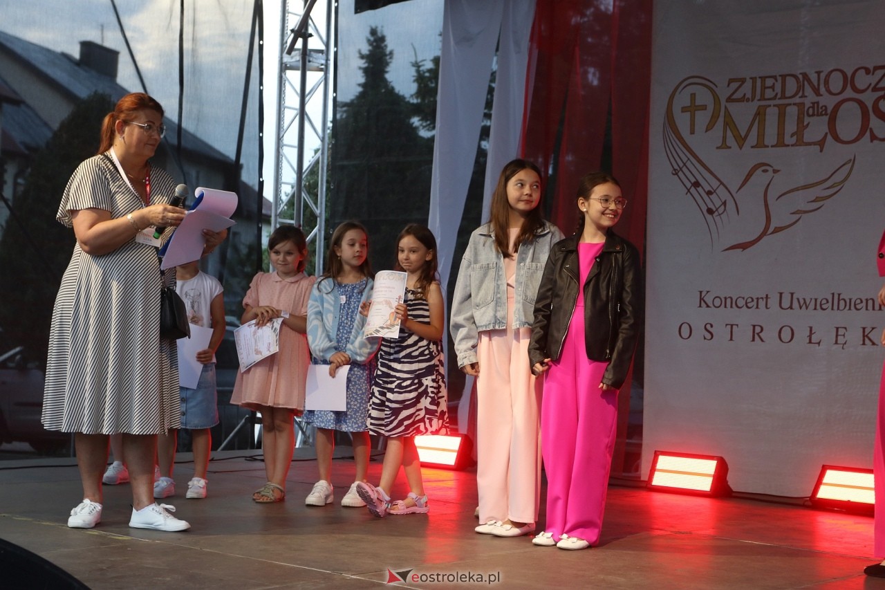 Koncert uwielbienia w Ostrołęce [30.05.2024] - zdjęcie #67 - eOstroleka.pl