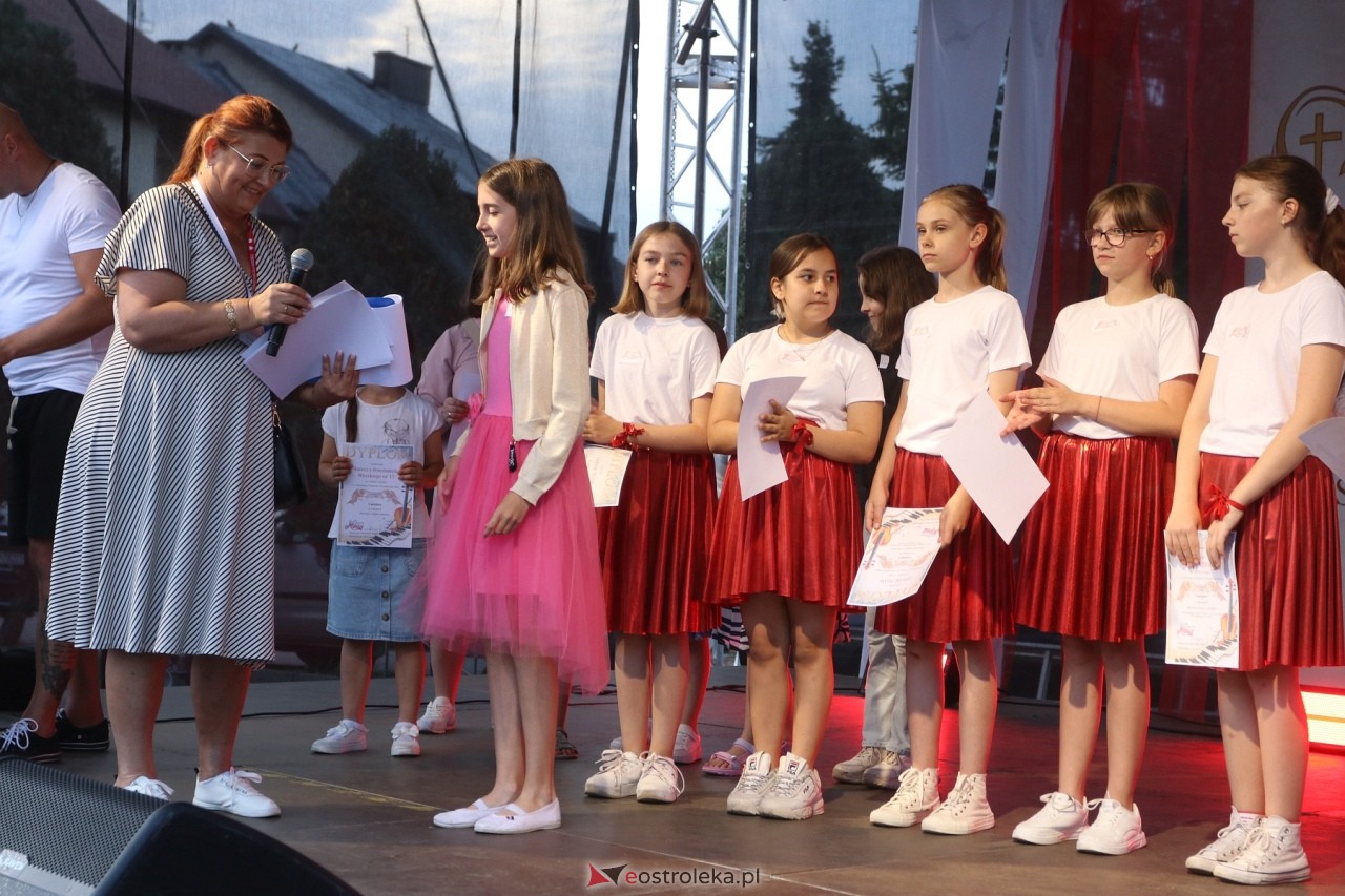 Koncert uwielbienia w Ostrołęce [30.05.2024] - zdjęcie #60 - eOstroleka.pl