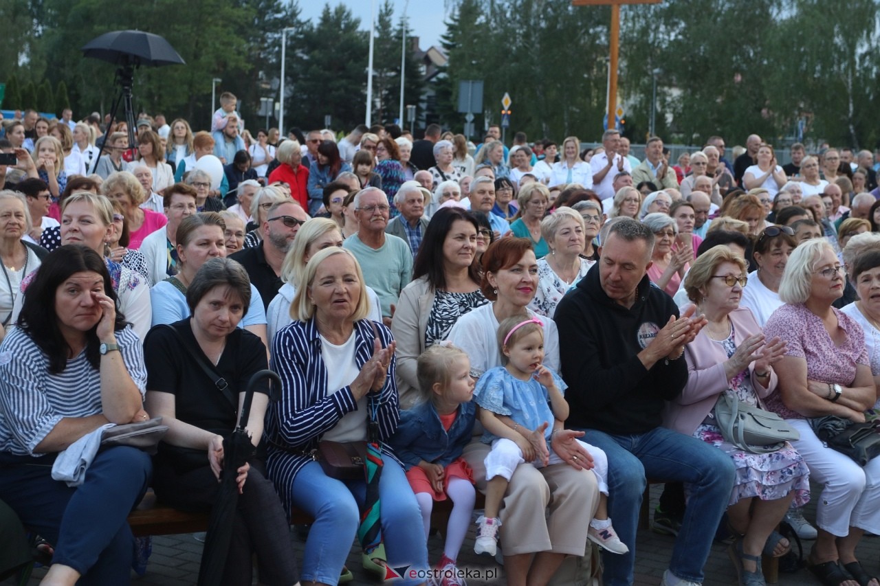 Koncert uwielbienia w Ostrołęce [30.05.2024] - zdjęcie #54 - eOstroleka.pl