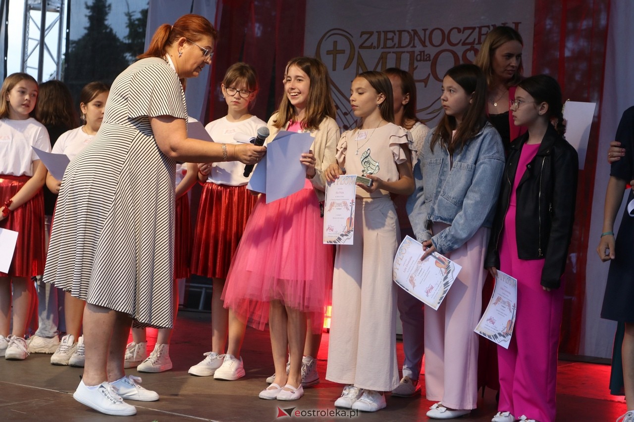 Koncert uwielbienia w Ostrołęce [30.05.2024] - zdjęcie #53 - eOstroleka.pl