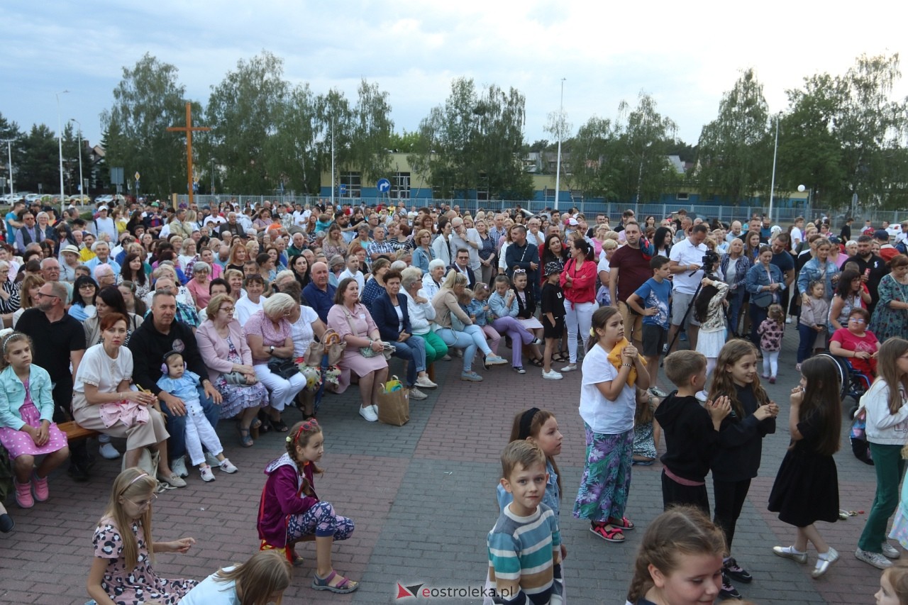 Koncert uwielbienia w Ostrołęce [30.05.2024] - zdjęcie #41 - eOstroleka.pl