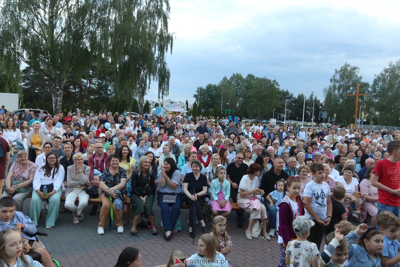 Koncert uwielbienia w Ostrołęce [30.05.2024] - zdjęcie #36 - eOstroleka.pl