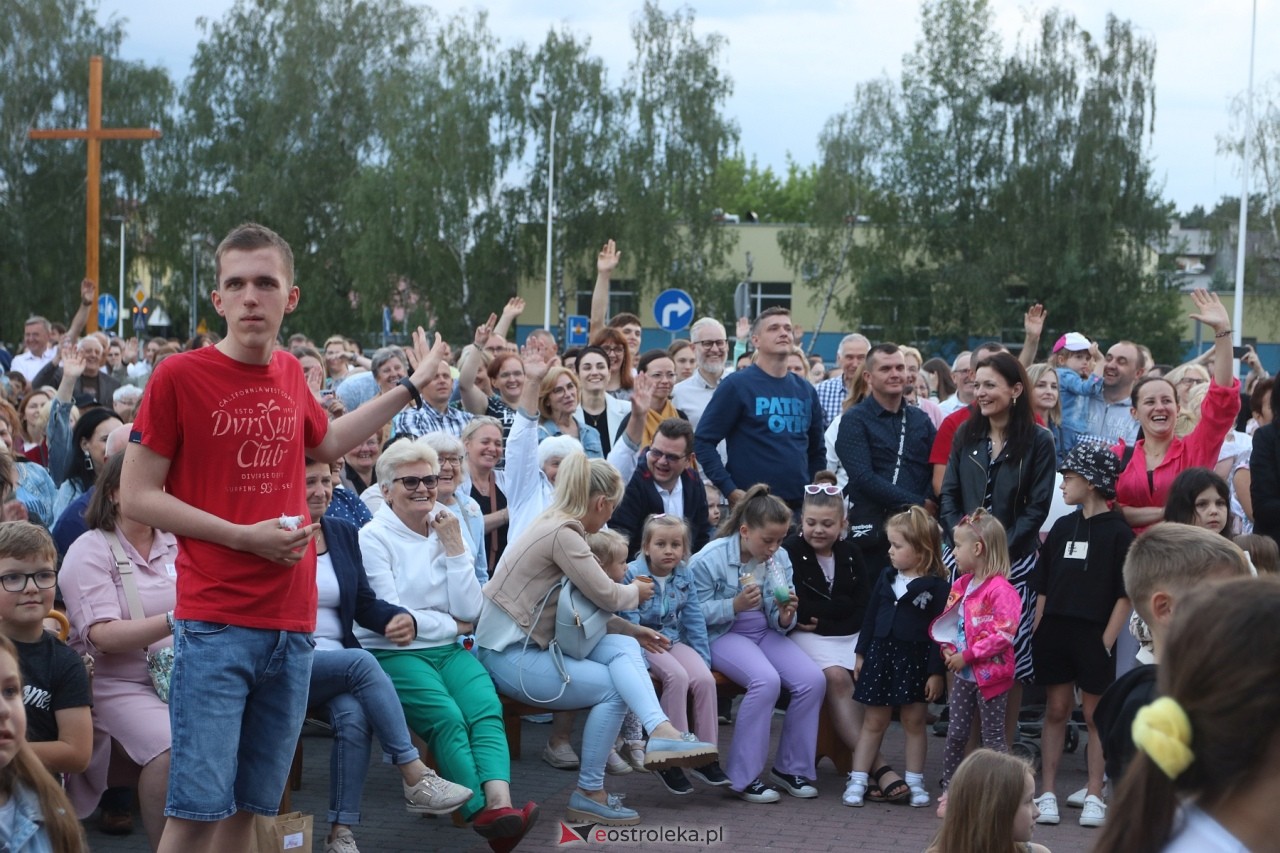 Koncert uwielbienia w Ostrołęce [30.05.2024] - zdjęcie #29 - eOstroleka.pl