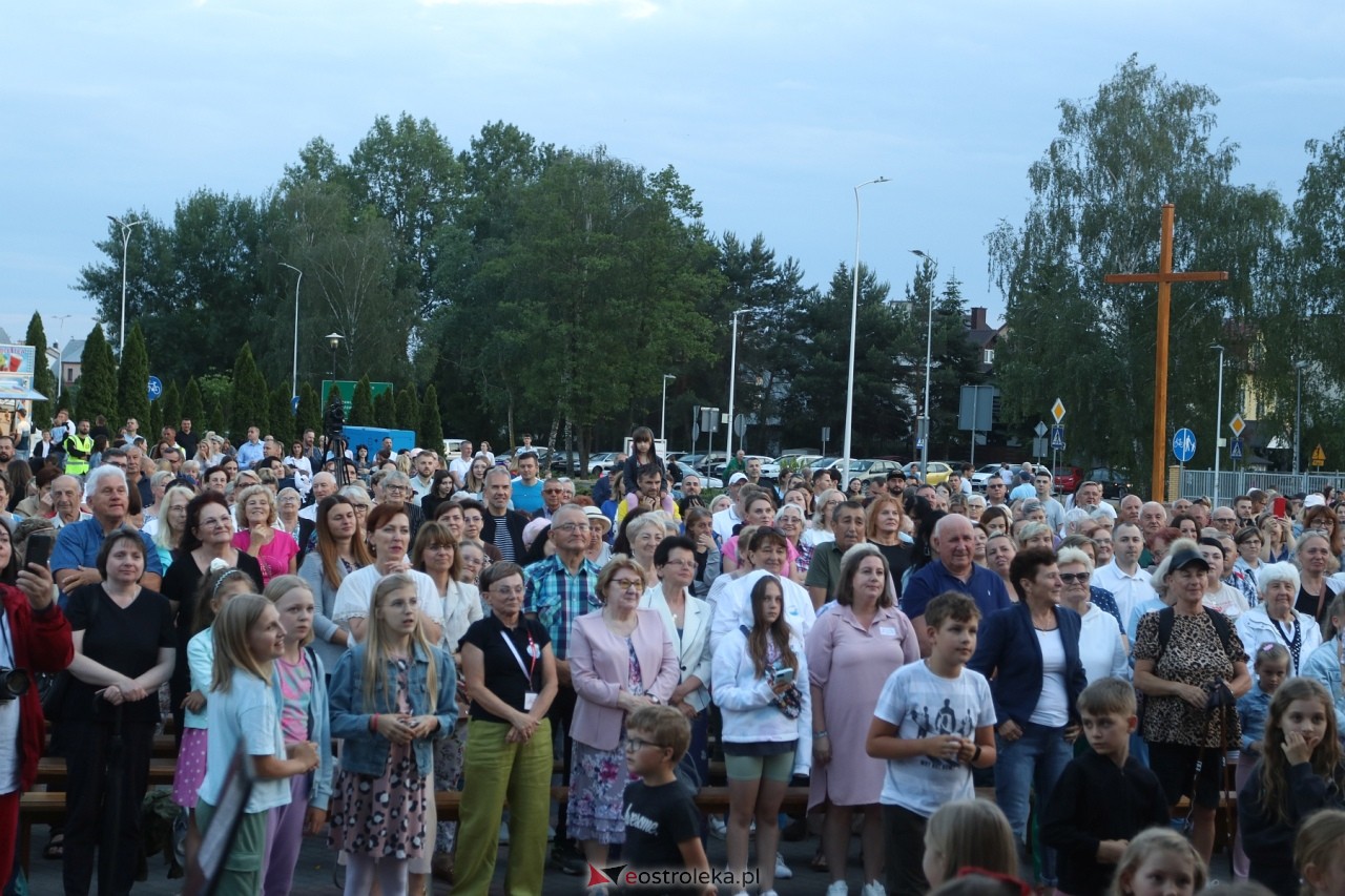 Koncert uwielbienia w Ostrołęce [30.05.2024] - zdjęcie #3 - eOstroleka.pl