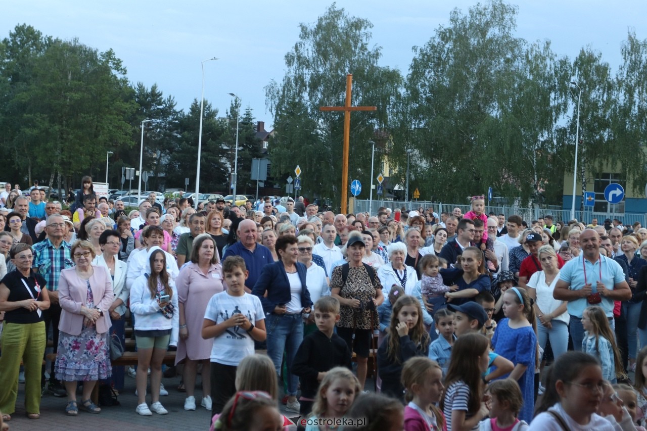 Koncert uwielbienia w Ostrołęce [30.05.2024] - zdjęcie #2 - eOstroleka.pl