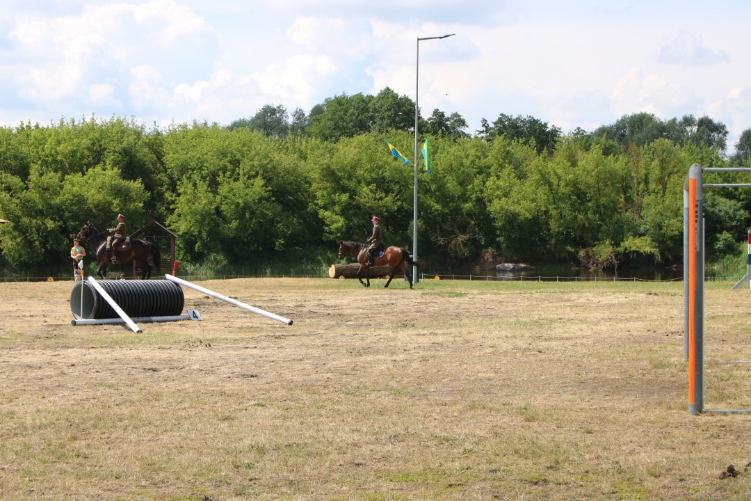 Drugi Dzień: XII Zawody Kawaleryjskie w Ostrołęce [02.06.2024] - zdjęcie #99 - eOstroleka.pl