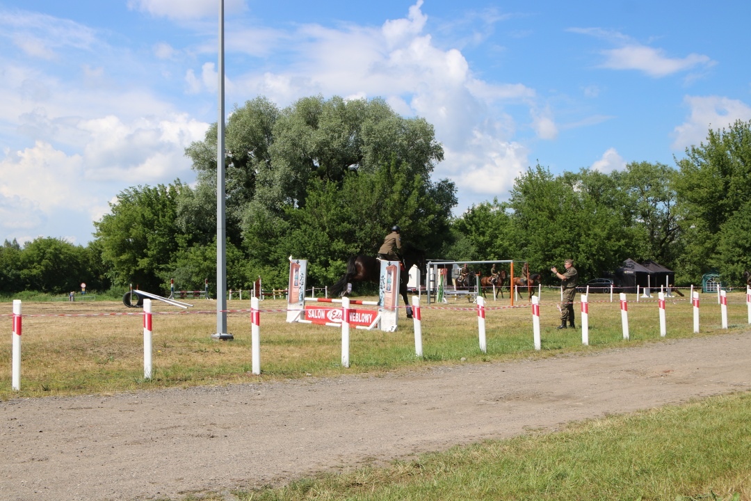 Drugi Dzień: XII Zawody Kawaleryjskie w Ostrołęce [02.06.2024] - zdjęcie #61 - eOstroleka.pl