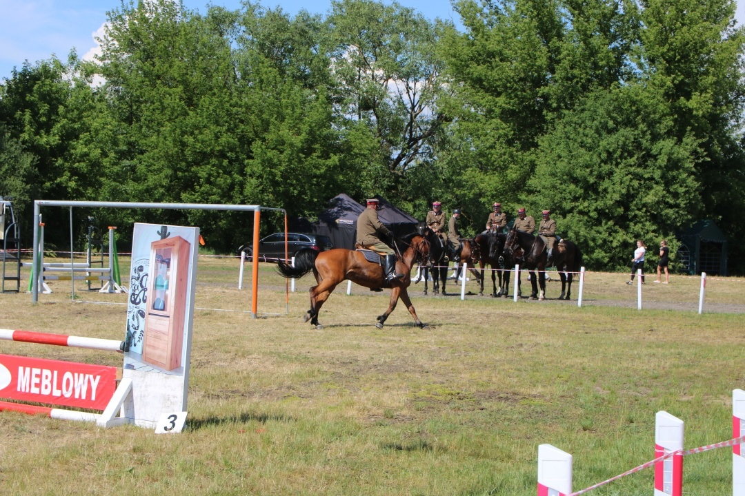 Drugi Dzień: XII Zawody Kawaleryjskie w Ostrołęce [02.06.2024] - zdjęcie #8 - eOstroleka.pl