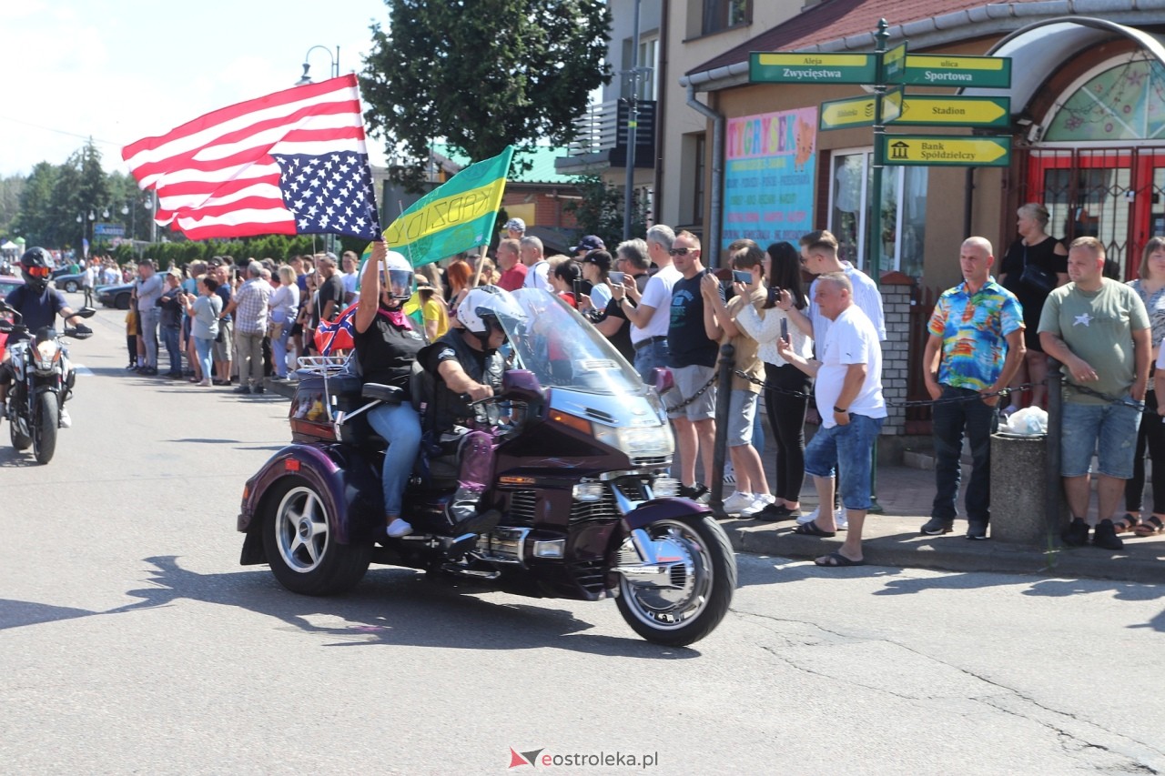 Parada aut amerykańskich w Kadzidle [02.06.2024] - zdjęcie #27 - eOstroleka.pl