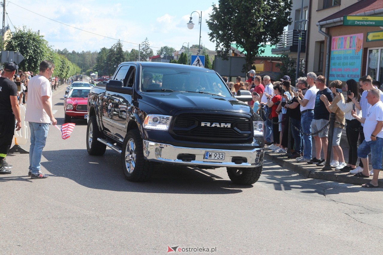 Parada aut amerykańskich w Kadzidle [02.06.2024] - zdjęcie #9 - eOstroleka.pl