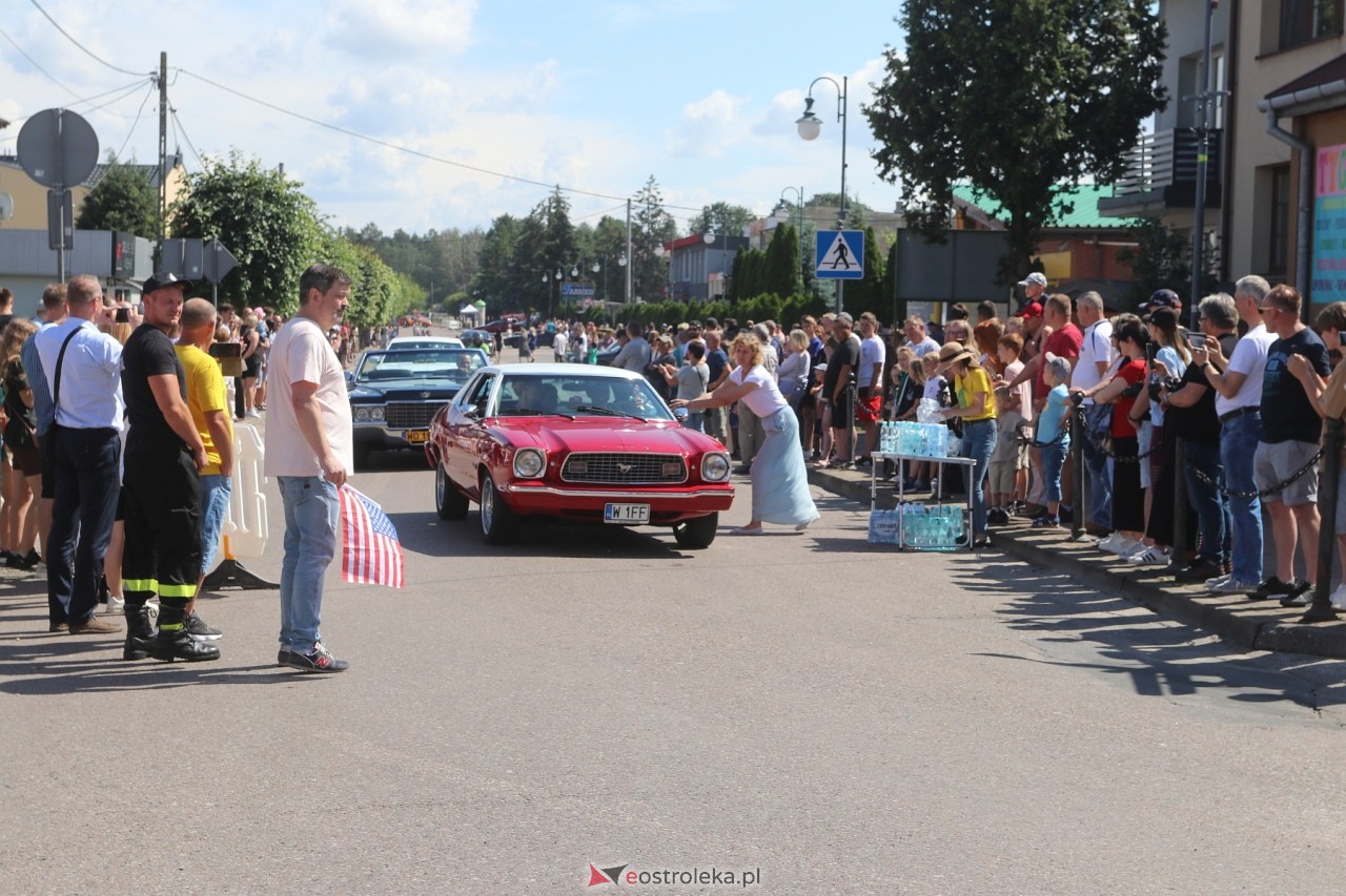 Parada aut amerykańskich w Kadzidle [02.06.2024] - zdjęcie #8 - eOstroleka.pl