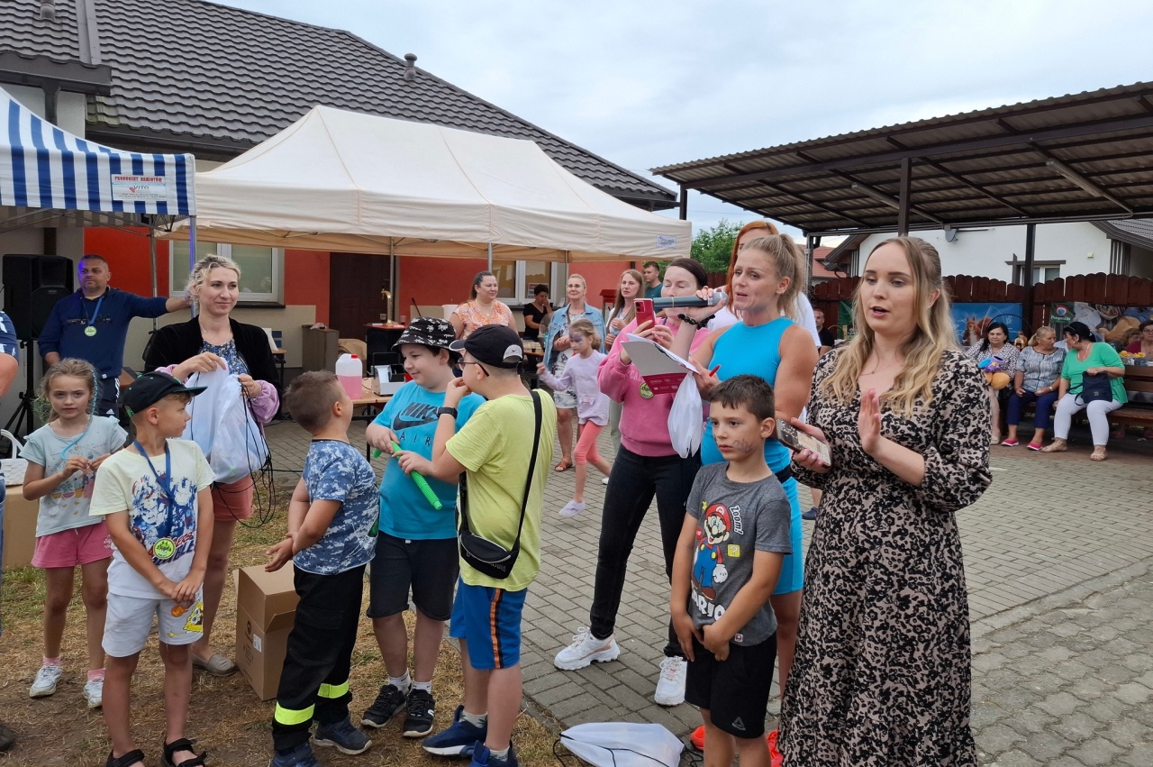 Festyn z okazji Dnia Dziecka w Durlasach [01.06.2024] - zdjęcie #48 - eOstroleka.pl