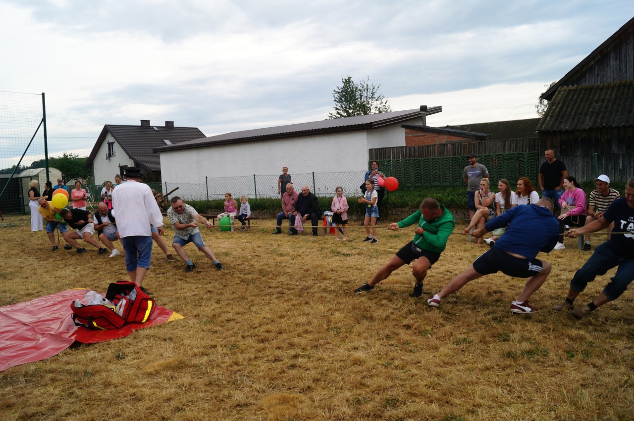 Festyn z okazji Dnia Dziecka w Durlasach [01.06.2024] - zdjęcie #39 - eOstroleka.pl