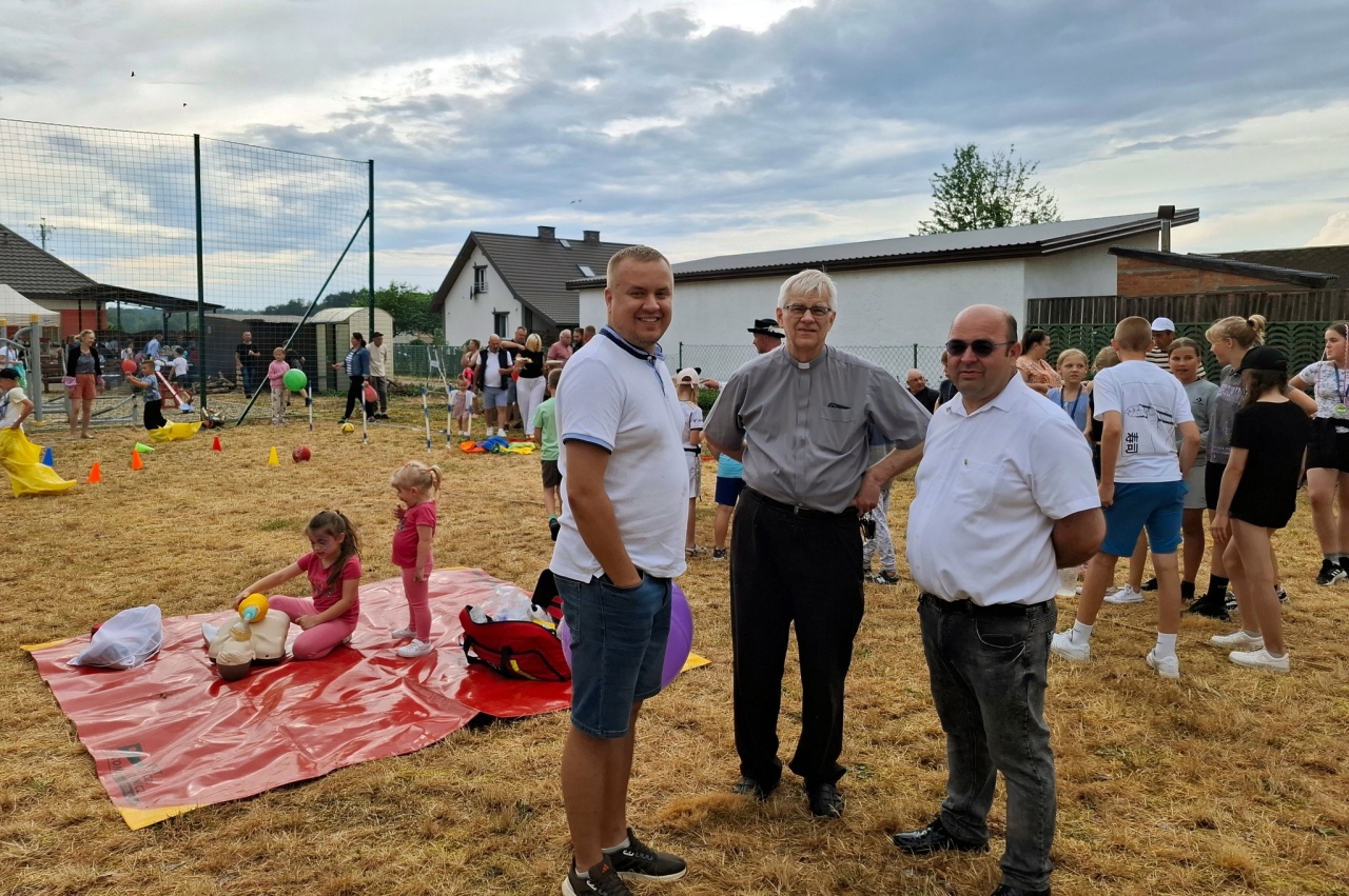 Festyn z okazji Dnia Dziecka w Durlasach [01.06.2024] - zdjęcie #33 - eOstroleka.pl