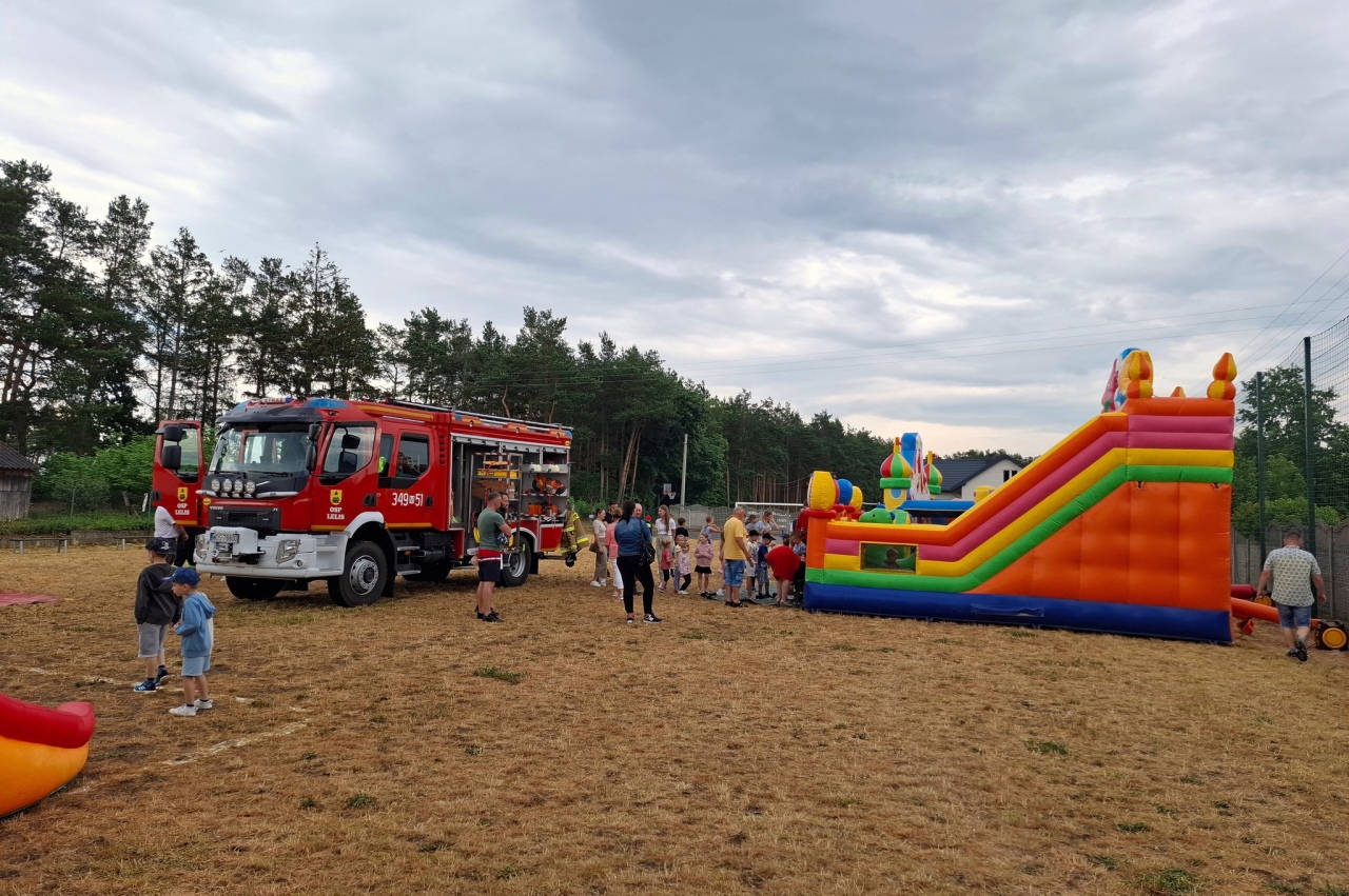 Festyn z okazji Dnia Dziecka w Durlasach [01.06.2024] - zdjęcie #21 - eOstroleka.pl