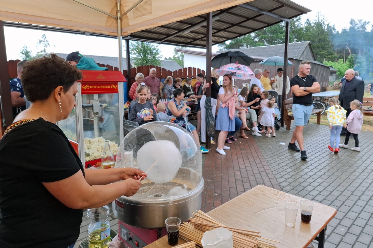 Festyn z okazji Dnia Dziecka w Durlasach [01.06.2024] - zdjęcie #16 - eOstroleka.pl
