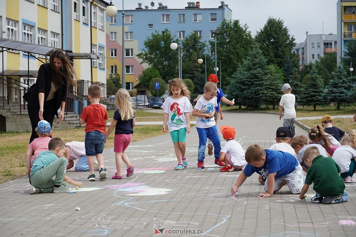Dzień Dziecka w Bajkowej Krainie [03.06.2024] - zdjęcie #3 - eOstroleka.pl