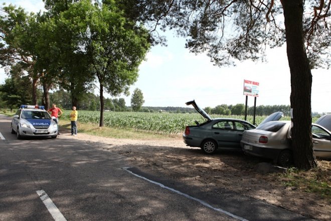 Wypadek w Wachu (29.06.2011) - zdjęcie #12 - eOstroleka.pl