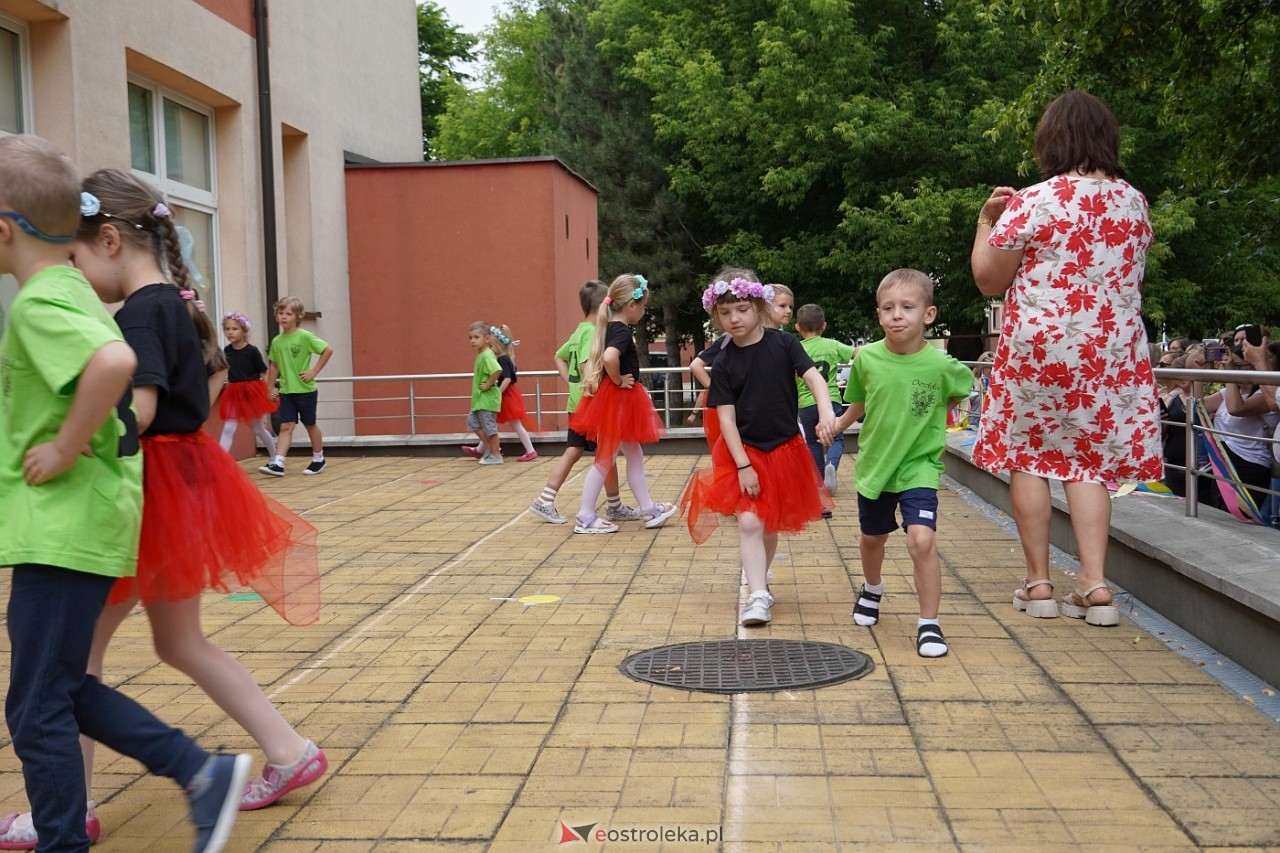 Rodzinny Dzień Dziecka w Przedszkolu Miejskim Nr 13 w Ostrołęce [4.06.2024] - zdjęcie #102 - eOstroleka.pl