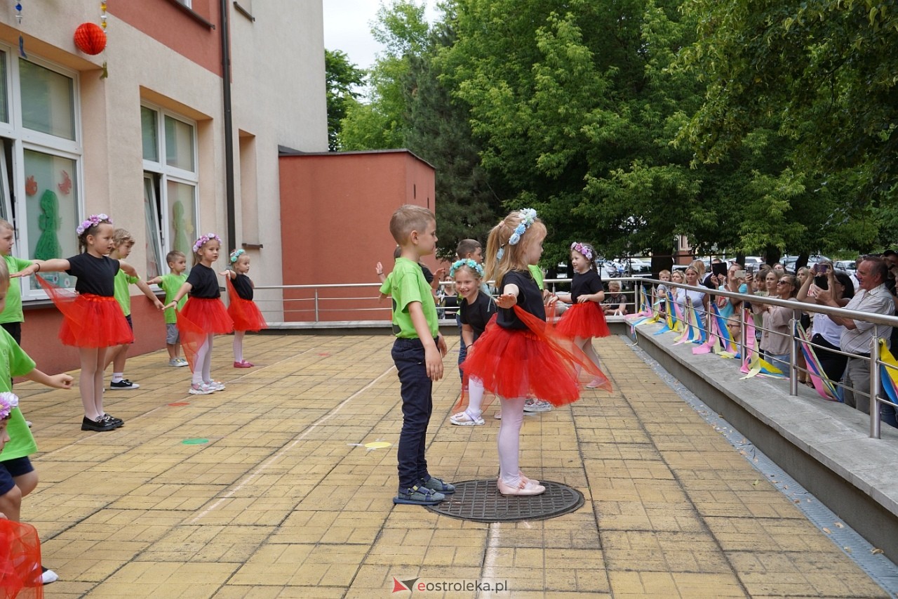 Rodzinny Dzień Dziecka w Przedszkolu Miejskim Nr 13 w Ostrołęce [4.06.2024] - zdjęcie #100 - eOstroleka.pl