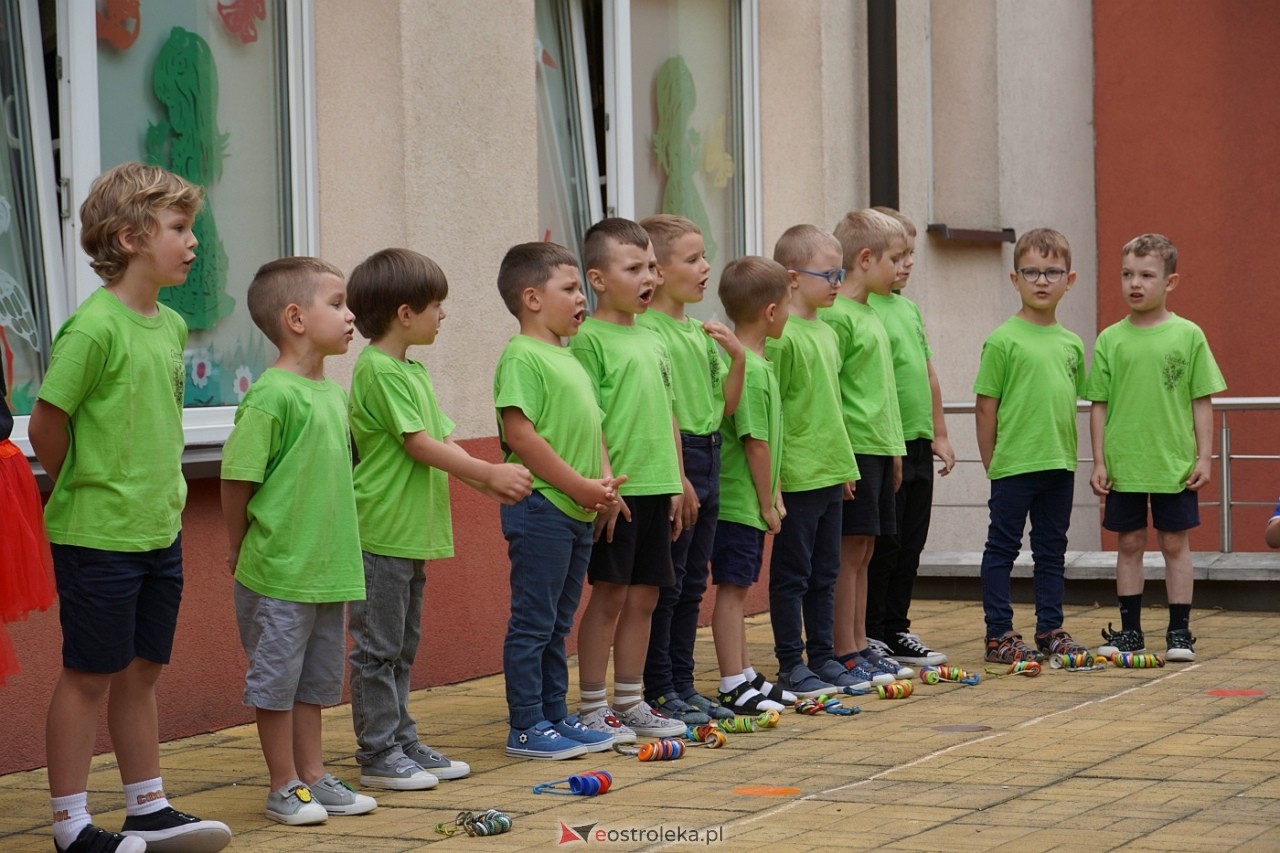 Rodzinny Dzień Dziecka w Przedszkolu Miejskim Nr 13 w Ostrołęce [4.06.2024] - zdjęcie #85 - eOstroleka.pl