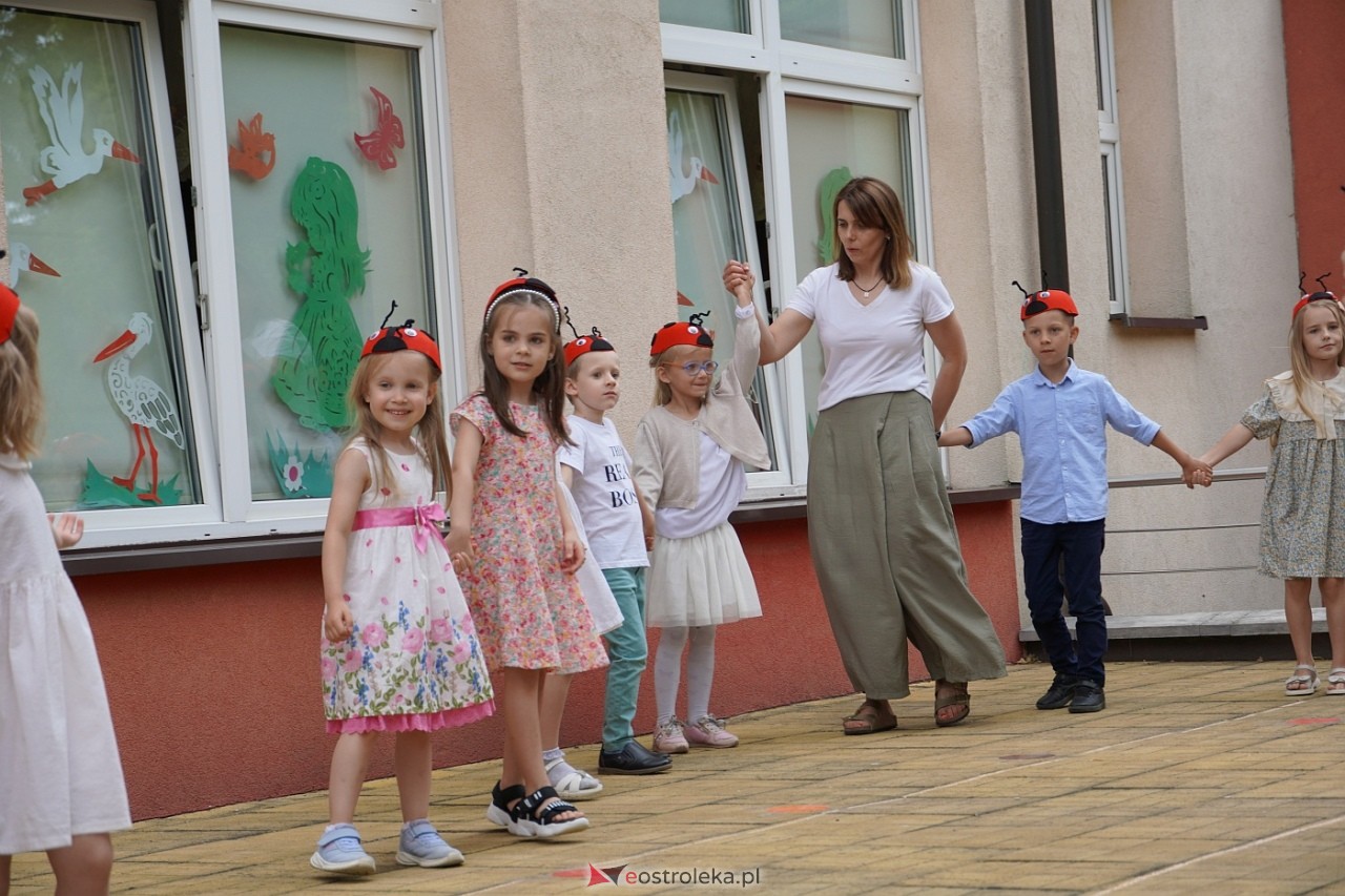 Rodzinny Dzień Dziecka w Przedszkolu Miejskim Nr 13 w Ostrołęce [4.06.2024] - zdjęcie #51 - eOstroleka.pl