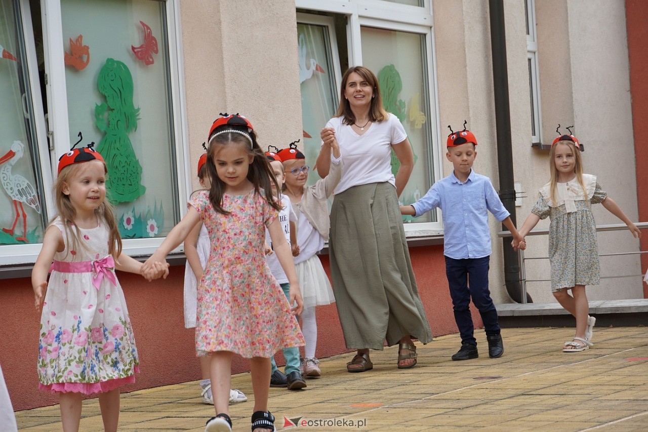 Rodzinny Dzień Dziecka w Przedszkolu Miejskim Nr 13 w Ostrołęce [4.06.2024] - zdjęcie #50 - eOstroleka.pl