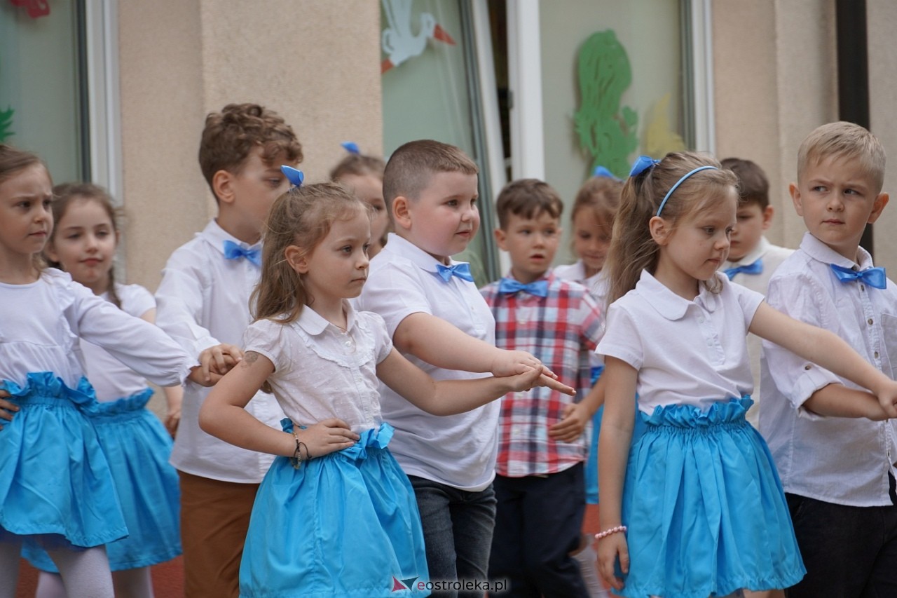 Rodzinny Dzień Dziecka w Przedszkolu Miejskim Nr 13 w Ostrołęce [4.06.2024] - zdjęcie #43 - eOstroleka.pl