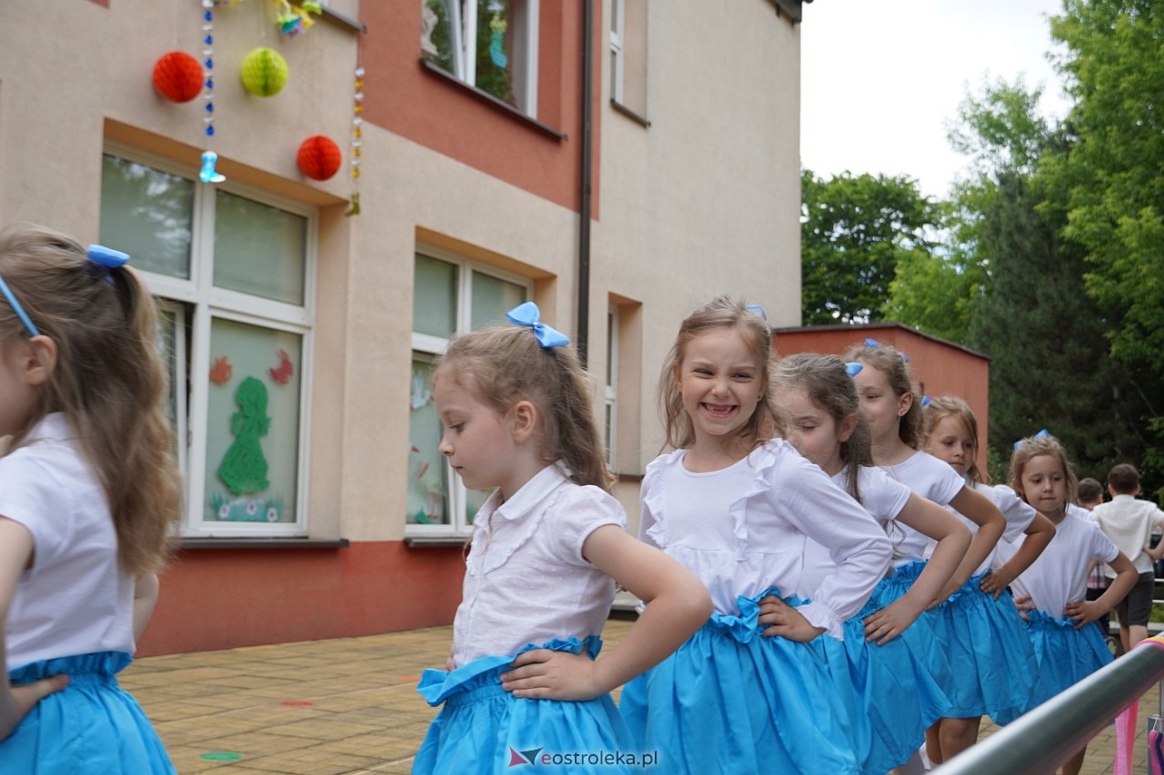 Rodzinny Dzień Dziecka w Przedszkolu Miejskim Nr 13 w Ostrołęce [4.06.2024] - zdjęcie #37 - eOstroleka.pl