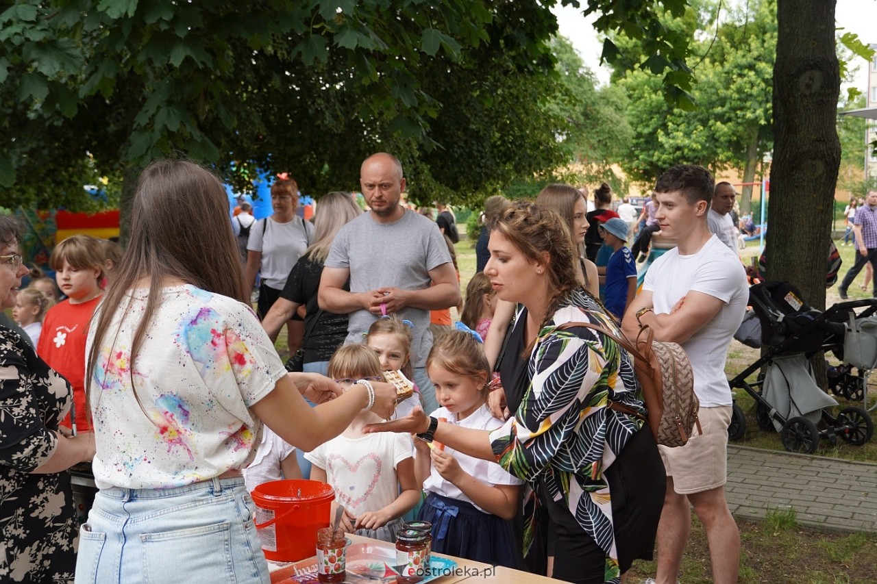 Rodzinny Dzień Dziecka w Przedszkolu Miejskim Nr 13 w Ostrołęce [4.06.2024] - zdjęcie #11 - eOstroleka.pl